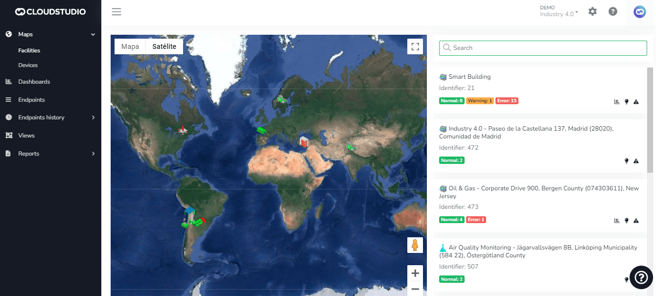 Carte des installations en vue satellite avec marqueurs et liste latérale des installations